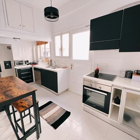 Seaside Apartment In Flisvos Marina Athen Exterior foto