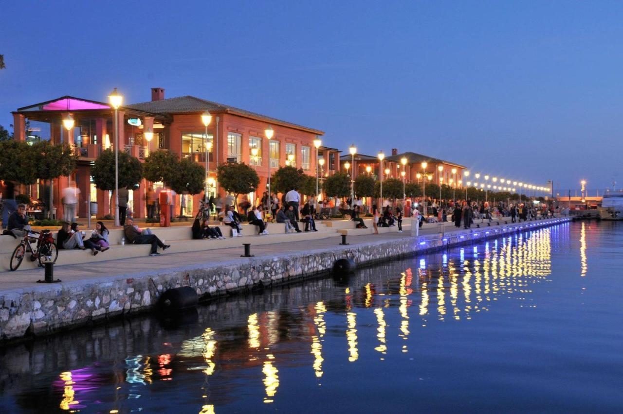 Seaside Apartment In Flisvos Marina Athen Exterior foto