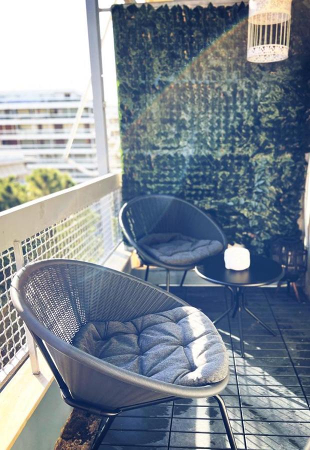 Seaside Apartment In Flisvos Marina Athen Exterior foto